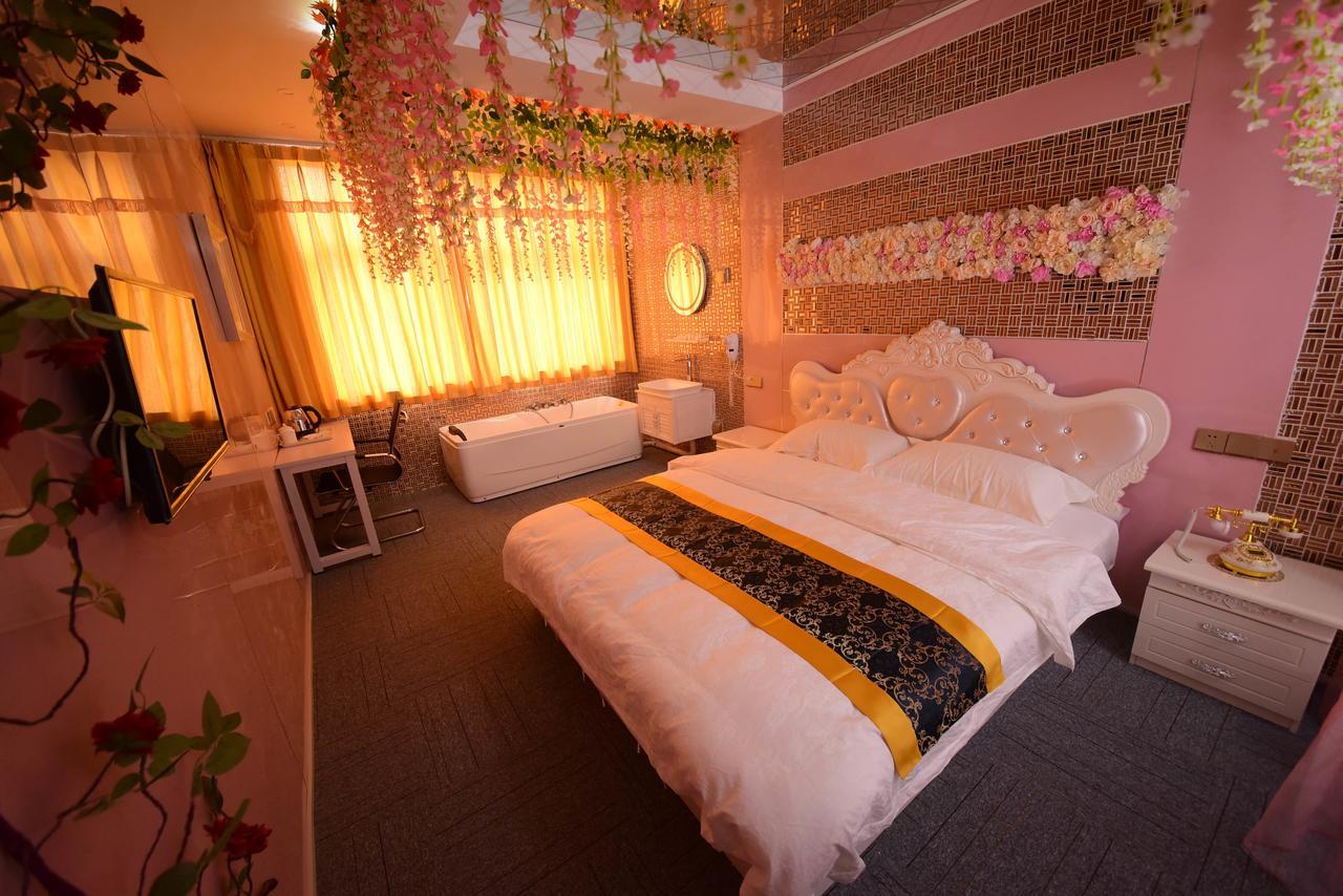 Century Hua Na Loves Boutique Hotel Qingdao Eksteriør billede